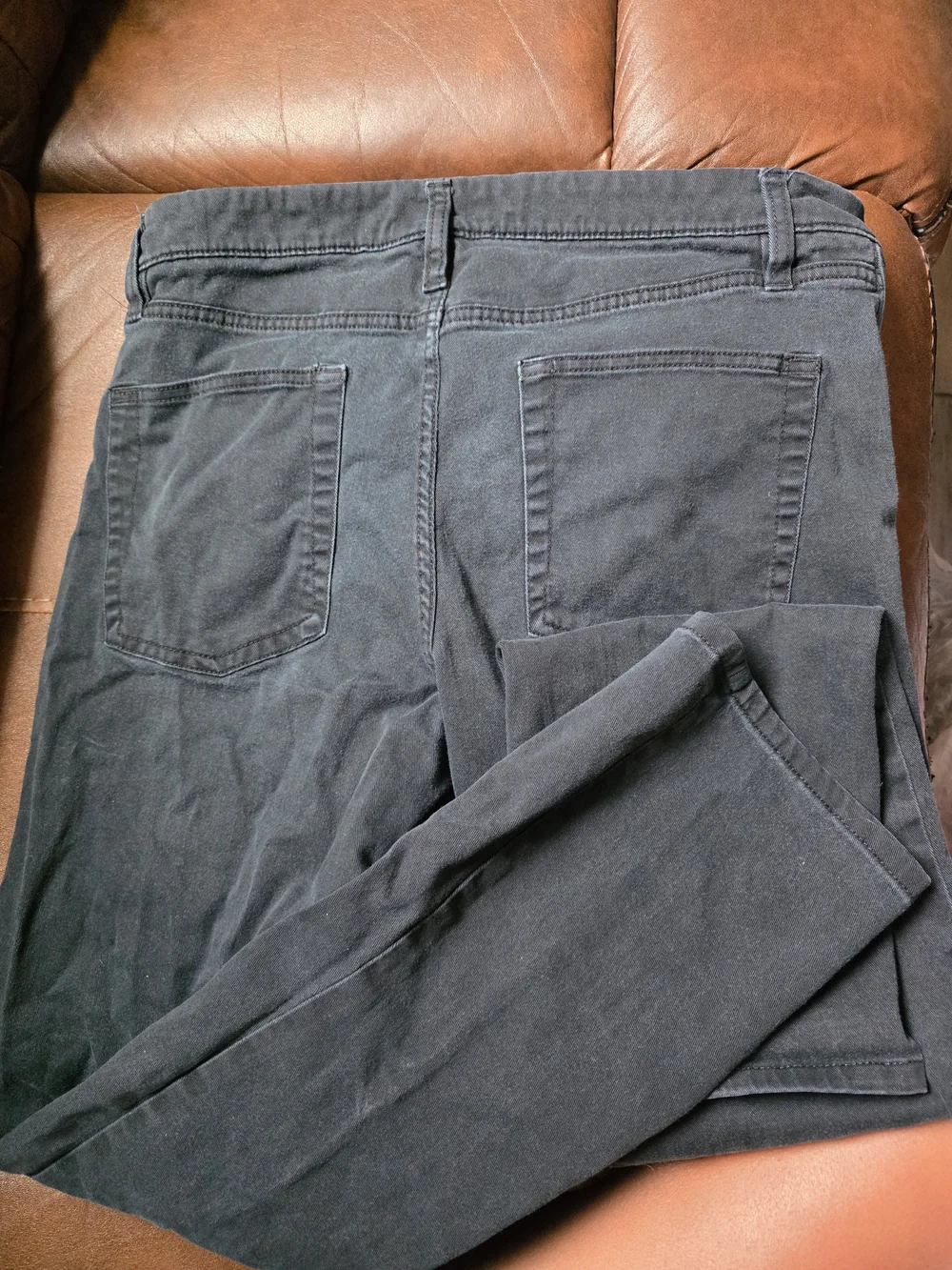 Slim Fit Men's Jeans in Charcoal Gray - Unbranded